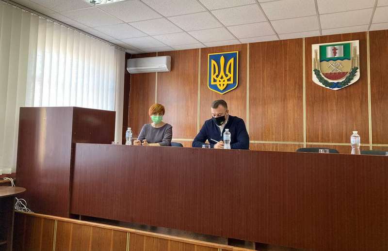 Відбулася апаратна нарада під головуванням селищного голови Вадима Токаря з керівниками виконавчих органів селищної ради, старостами, керівниками комунальних підприємств, установ, закладів, що входять до сфери управління