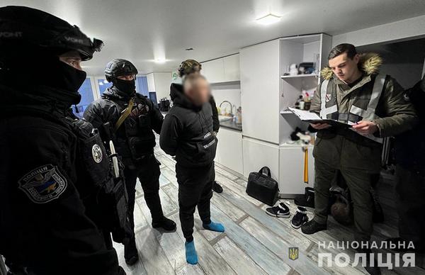 Другий етап міжнародної спецоперації: Нацполіція спільно з чеськими правоохоронцями затримала учасників злочинної організації