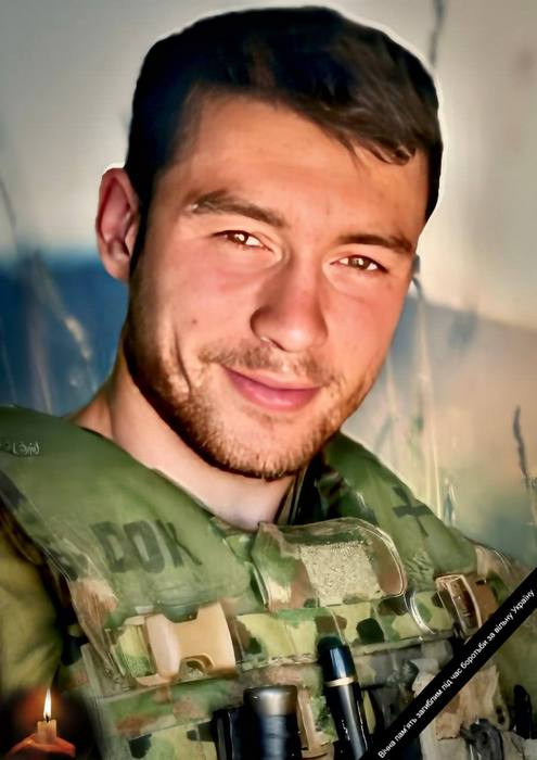 Захисник повертається на щиті…