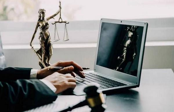 У ветеранському просторі «СЕРЕД СВОЇХ» пройшли індивідуальні онлайн-консультації з юристом ГО «Бажаючі допомогти» Олександром Килибою
