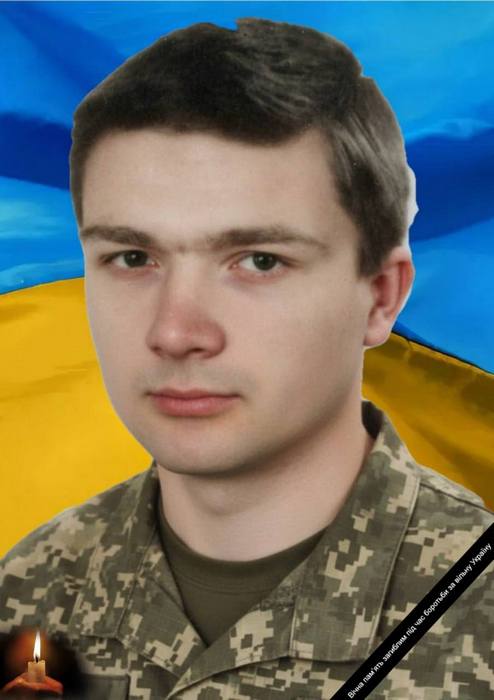 Знову громада стоятиме навколішки, проводжаючи в останню путь героя, що повернувся на щиті…