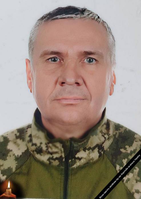 Знову громада стоятиме навколішки, проводжаючи в останню путь героя, що повернувся на щиті…