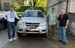 Фото автомобіля під час передачі