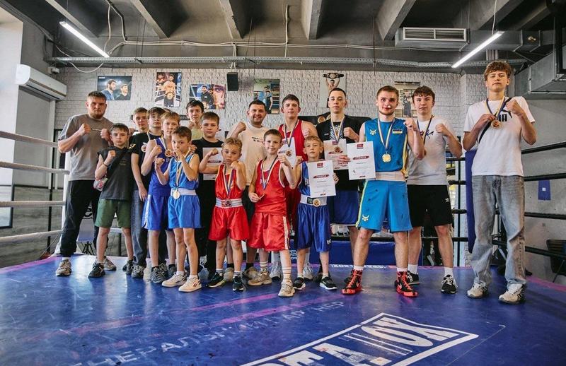 Групове фото учасників турніру з боксу