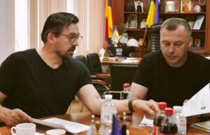 Голова громади і мер Вандліца проводять робочу нараду