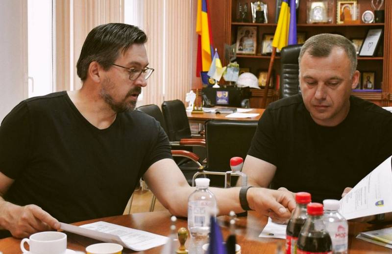 Голова громади і мер Вандліца проводять робочу нараду