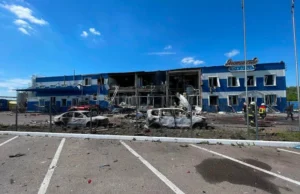 Фото знищеного заводу "Яготинське для дітей"