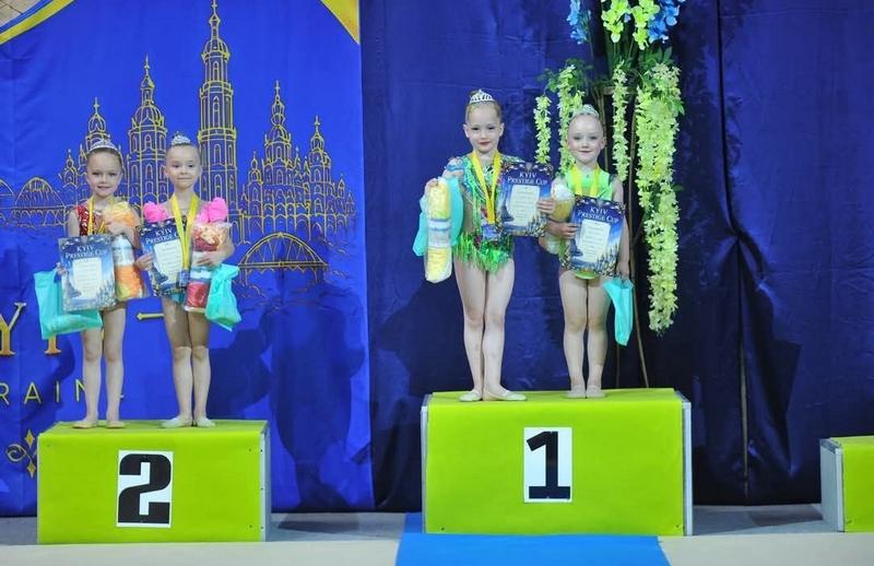 Юні гімнастки ФСК «Макарівська громада» на п'єдесталі пошани з дипломами та медалями турніру «Prestige Cup»