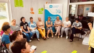 Учасниці супервізії з Бородянської, Макарівської та Немішаївської громад сидять у колі під час спільного обговорення