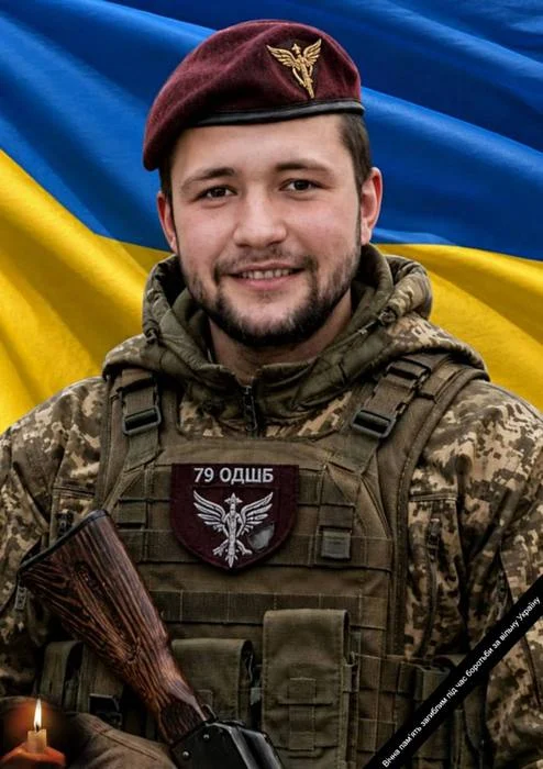 Знову громада стоятиме навколішки, проводжаючи в останню путь героя, що повернувся на щиті…