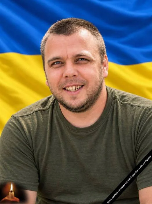 Знову громада стоятиме навколішки, проводжаючи в останню путь героя, що повернувся на щиті…