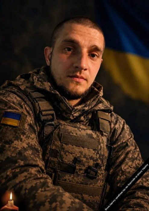 Знову громада стоятиме навколішки, проводжаючи в останню путь героя, що повернувся на щиті…